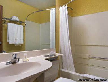Best Western Buffalo Inn & Suites Williamsville Phòng bức ảnh